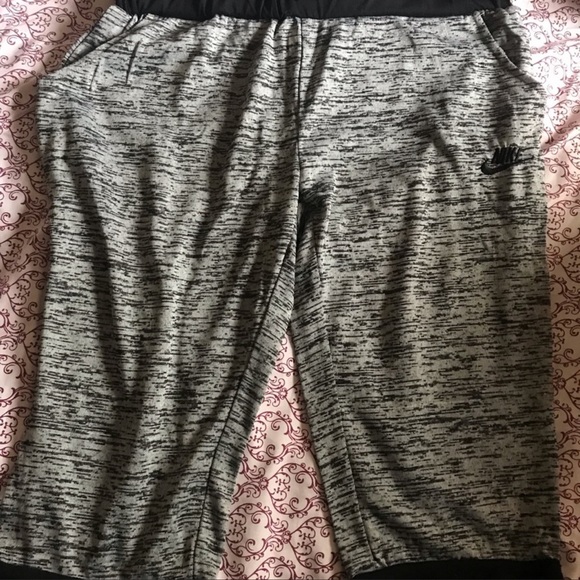 Womens workout suit - Picture 3 of 4